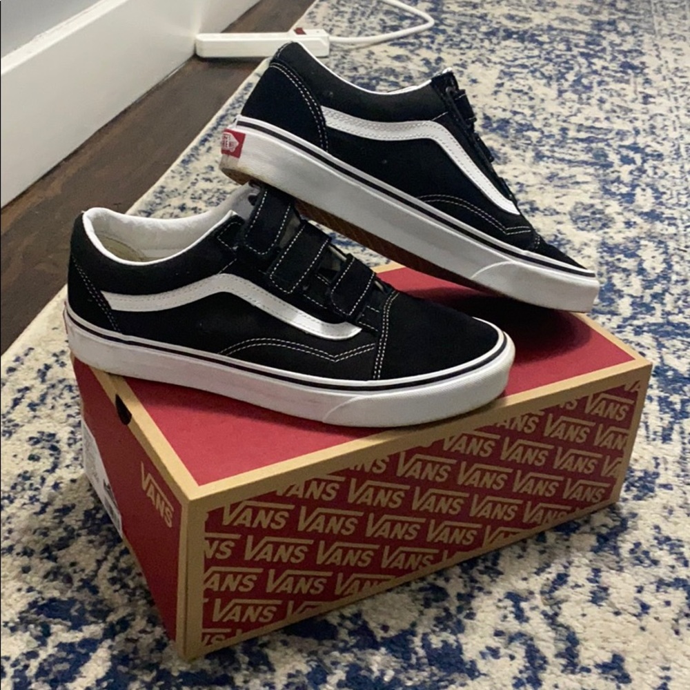 Velcro Black and White Vans COMES WITH BOX